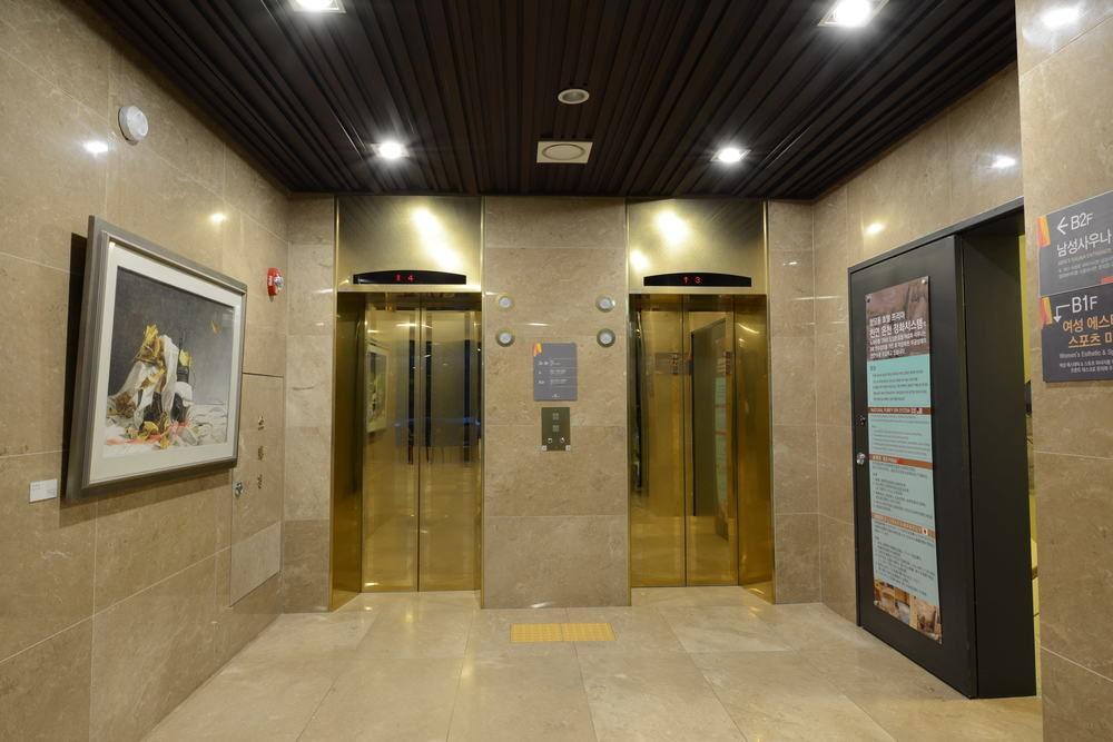 Travelodge Myeongdong City Hall Σεούλ Εξωτερικό φωτογραφία